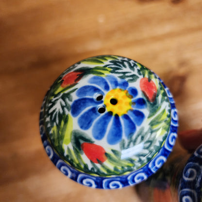 Salt & Pepper ART2  4.5" H red poppy