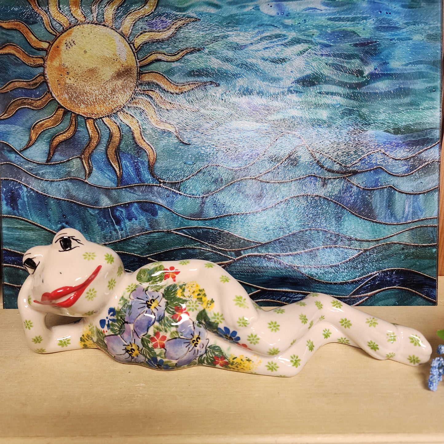 Frog ~ Laying down 11" lavender