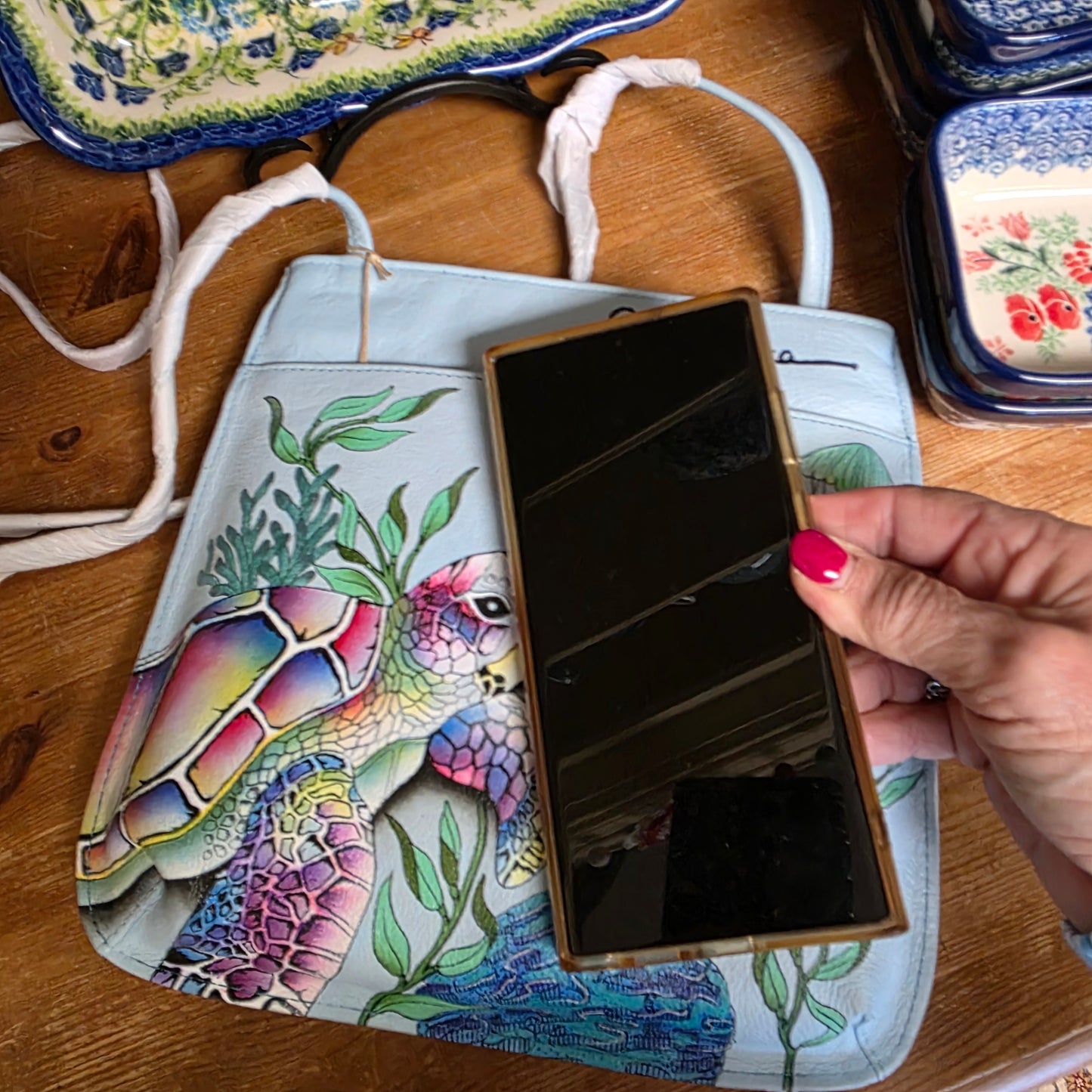 Anuschka ~ slim Crossbody Blue / Turtle front zipper