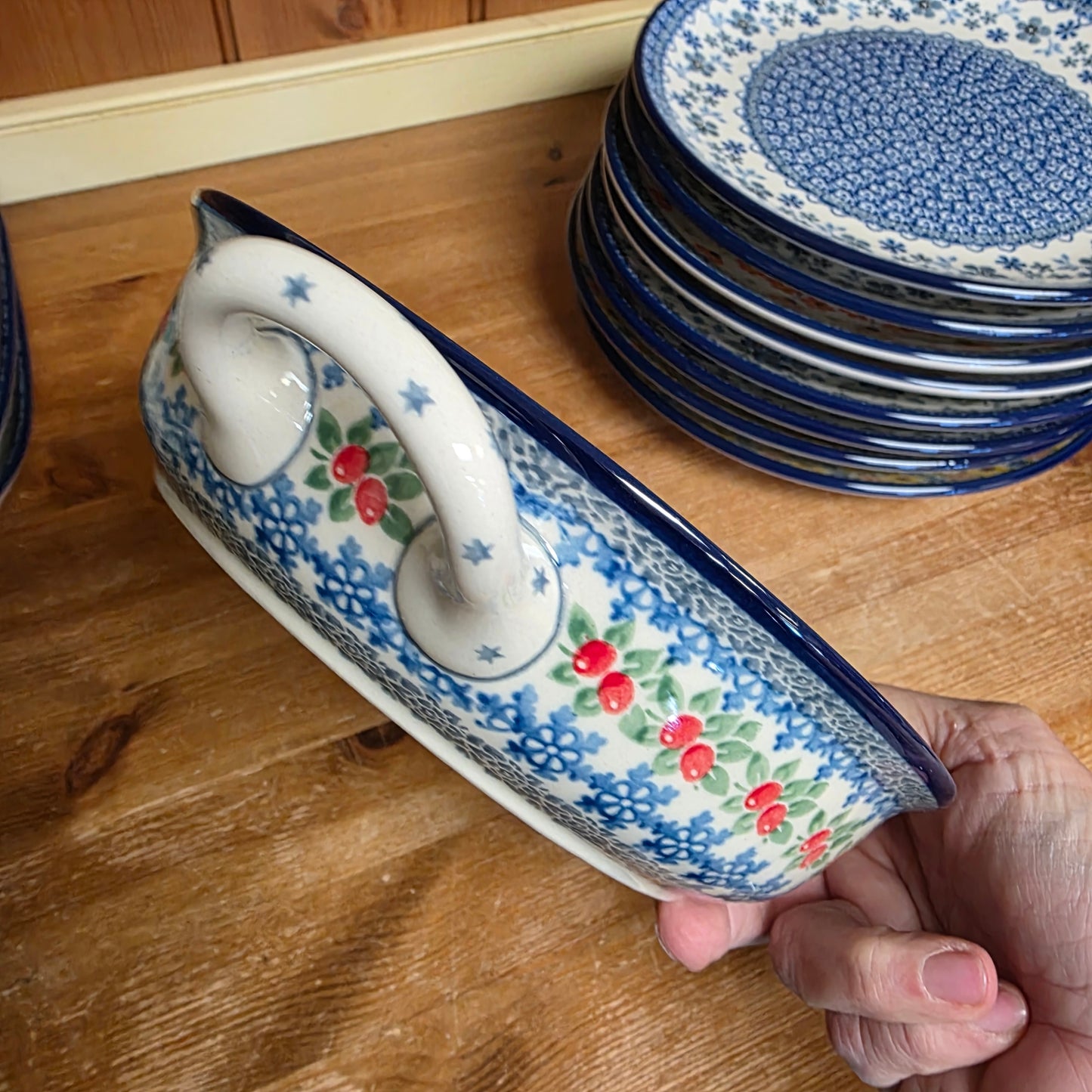 Baker   Round w/ Handles   8"   U5179 ~ U3