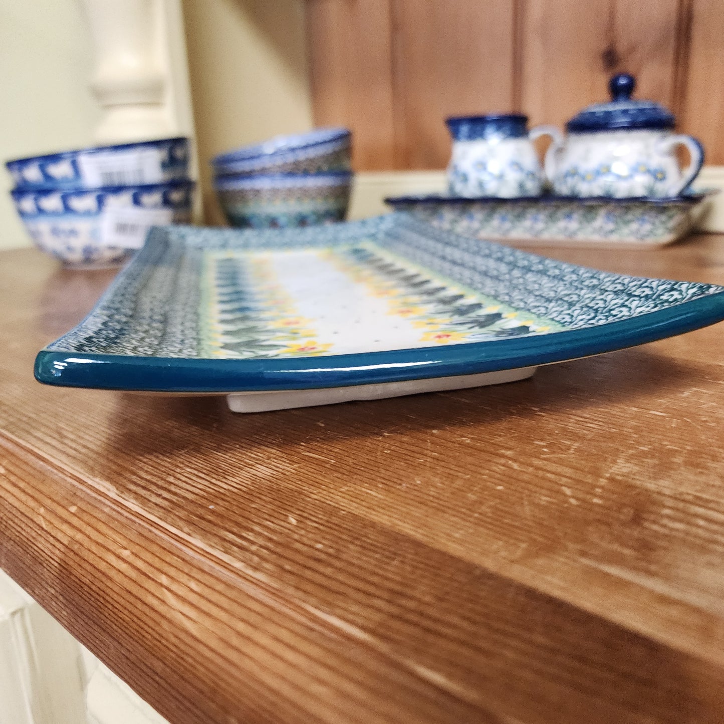 C26 ~ Sushi Plate    C26-2777Q  Daffodil pf0526
