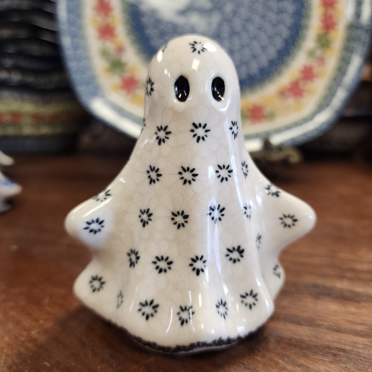 Ghost - 3 1/2" Black & White   H23-3395X  Ghost pf0526