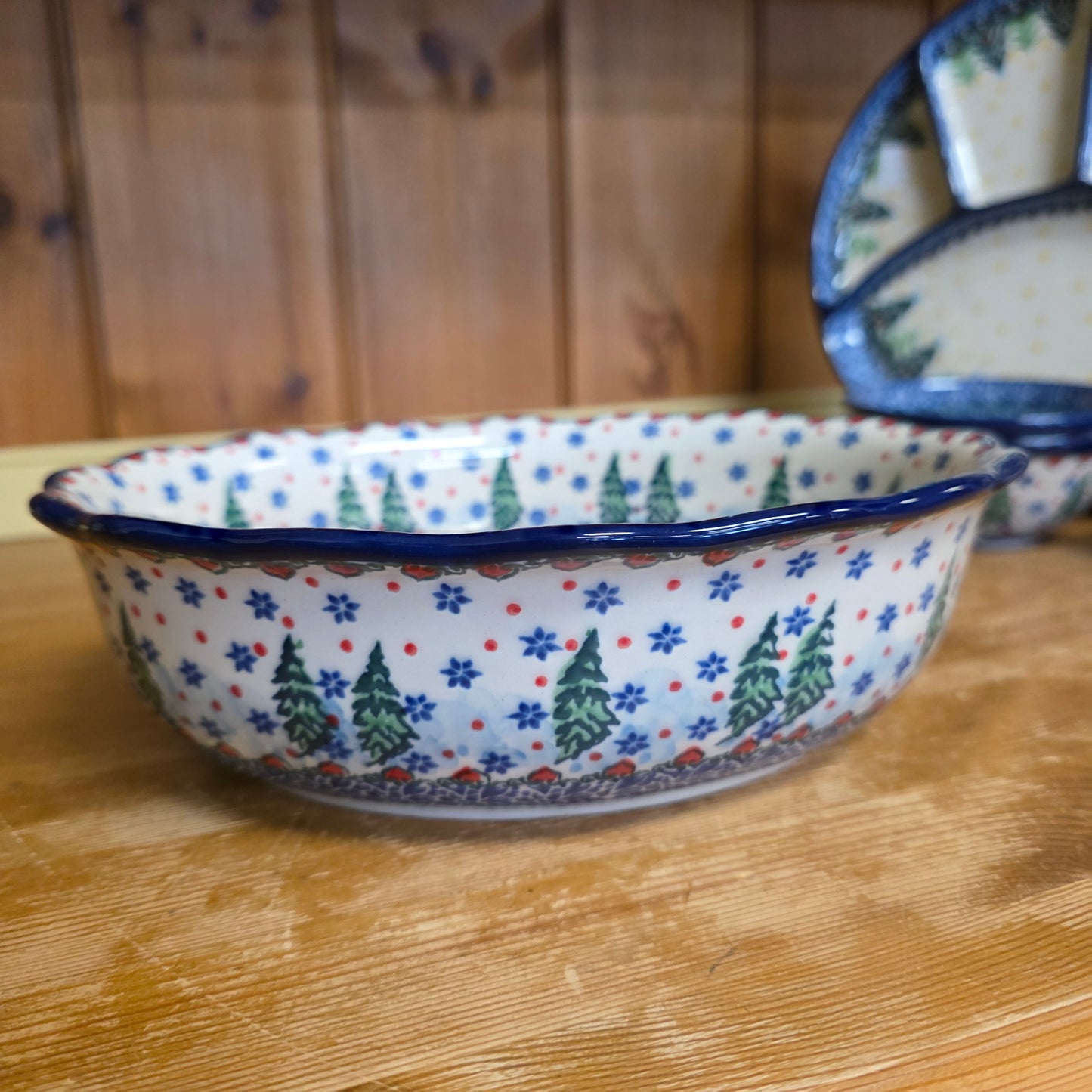 Bowl Oval Baker ~ Fluted Edge 9" x 7.5" x 2 3/4"deep   D78-U4661  U3 pf0526