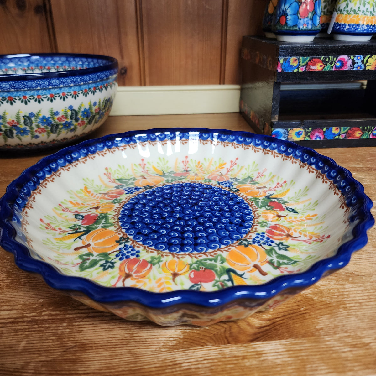 Pie Fluted ART1  1236    (10"x1 3/4") corn pumpkin leaves