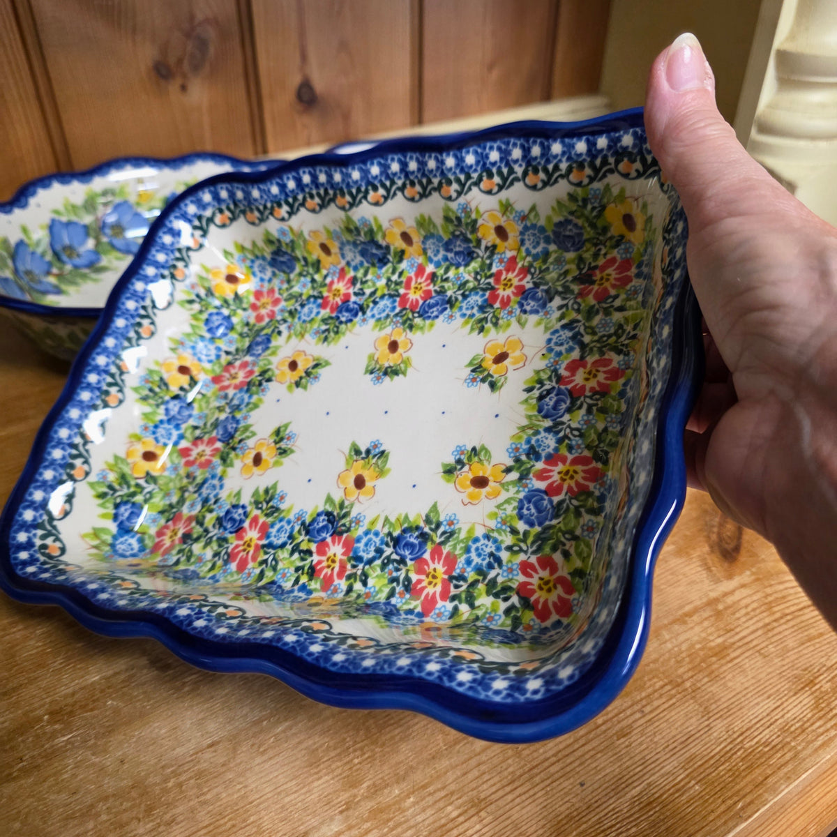 Baker 9.5"x 7.5"x2" 590 Tiny Flowers Ada ruffle baker