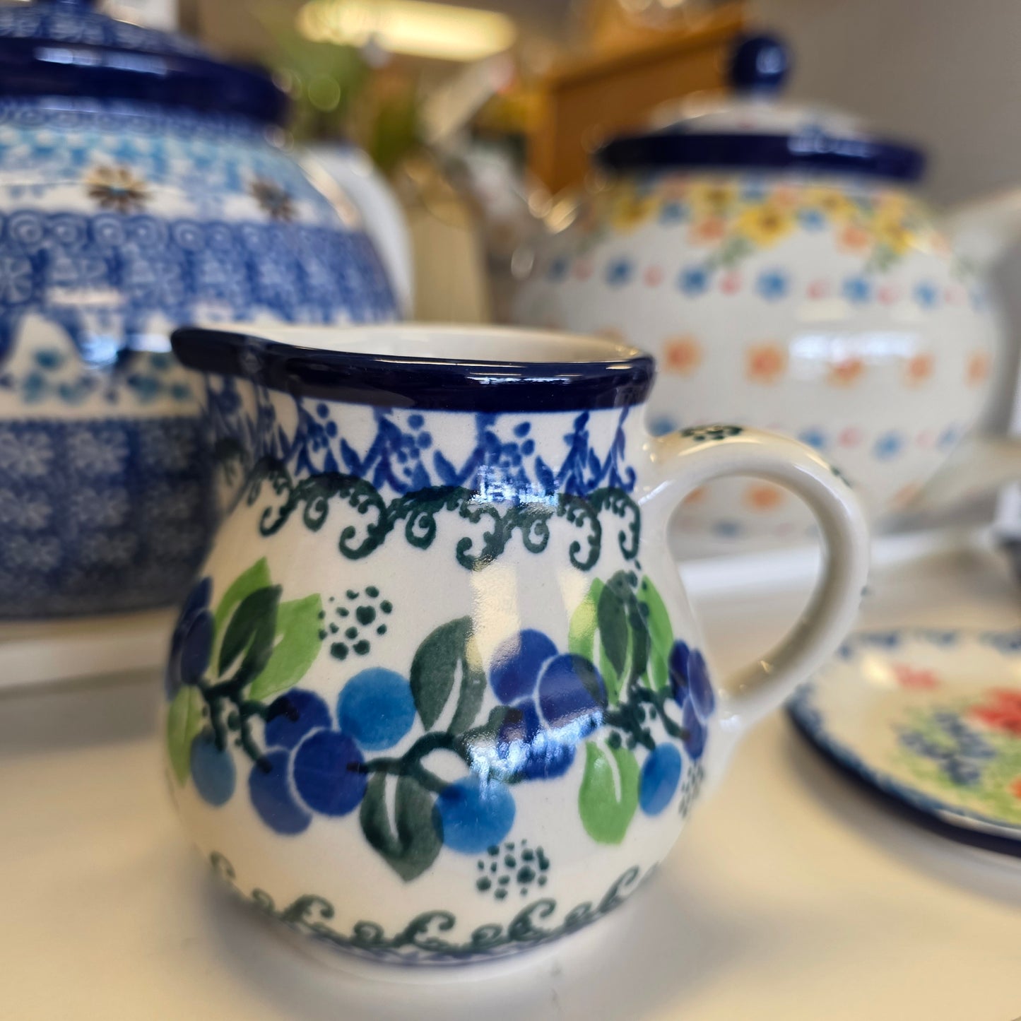 Cream Pitcher   6 oz  091-1416X  Blue Berries pf0526