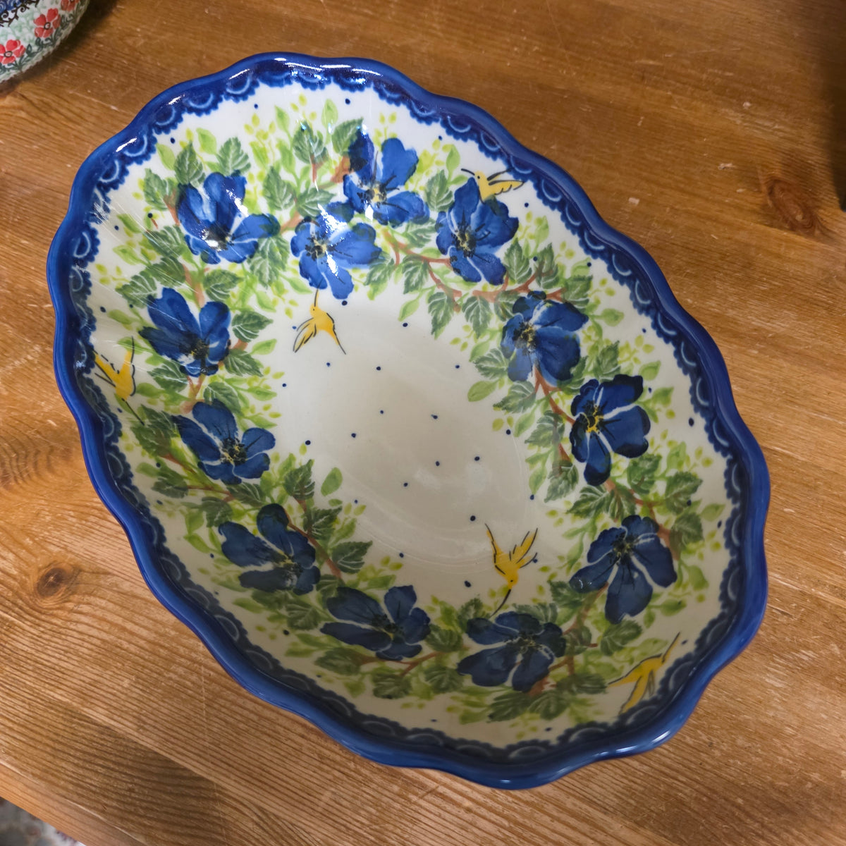 Bowl Lodka ART2 1166 yellow bird. (9"x6.5"x3"deep)