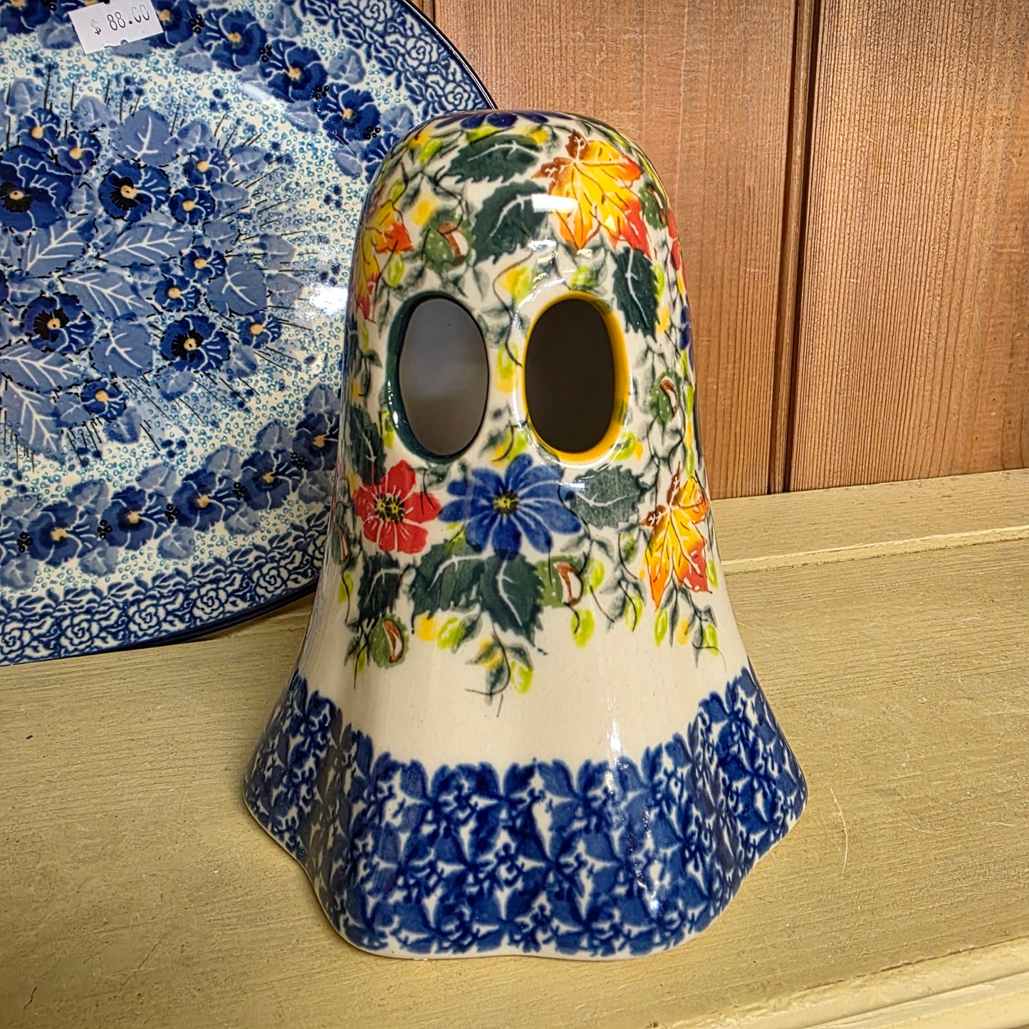 Ghost Luminary figurine ~ Kalich