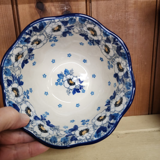 Bowl ~ Wavy Edge ~ 5.75" 2222X ~ Snow Poppy