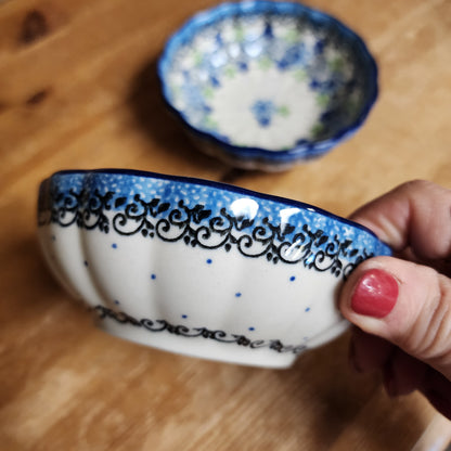 Bowl ~ Scalloped ~ 4.5" 2633X ~ Flower Works
