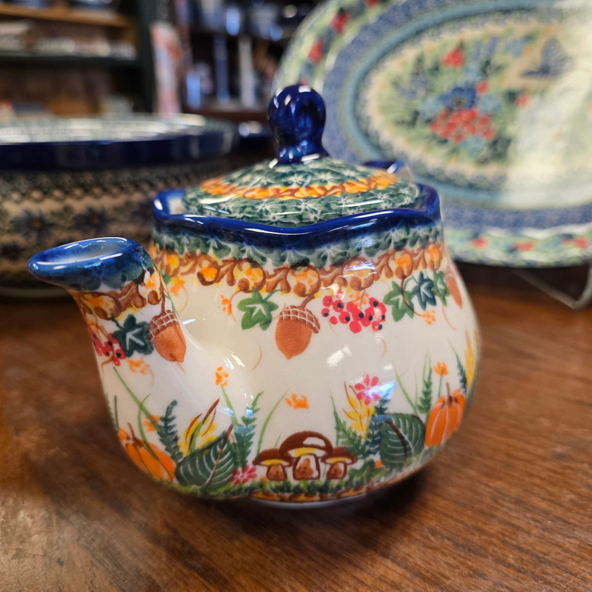 2 pc teapot and mug  1046 hedghog