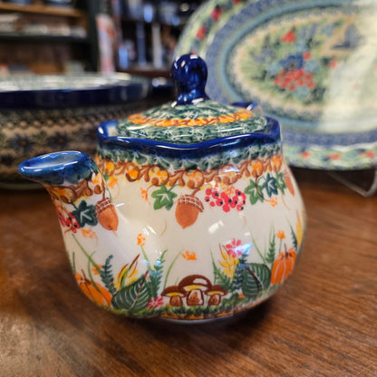 2 pc teapot and mug  1046 hedghog