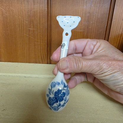 Spoon Cat. 5. 5"   H19-3428X  Timeless Blue pf0526 kitten