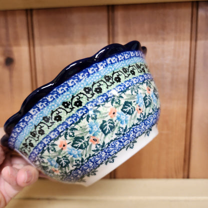 Bowl   Scalloped Edge   7"   U4553 ~ U4