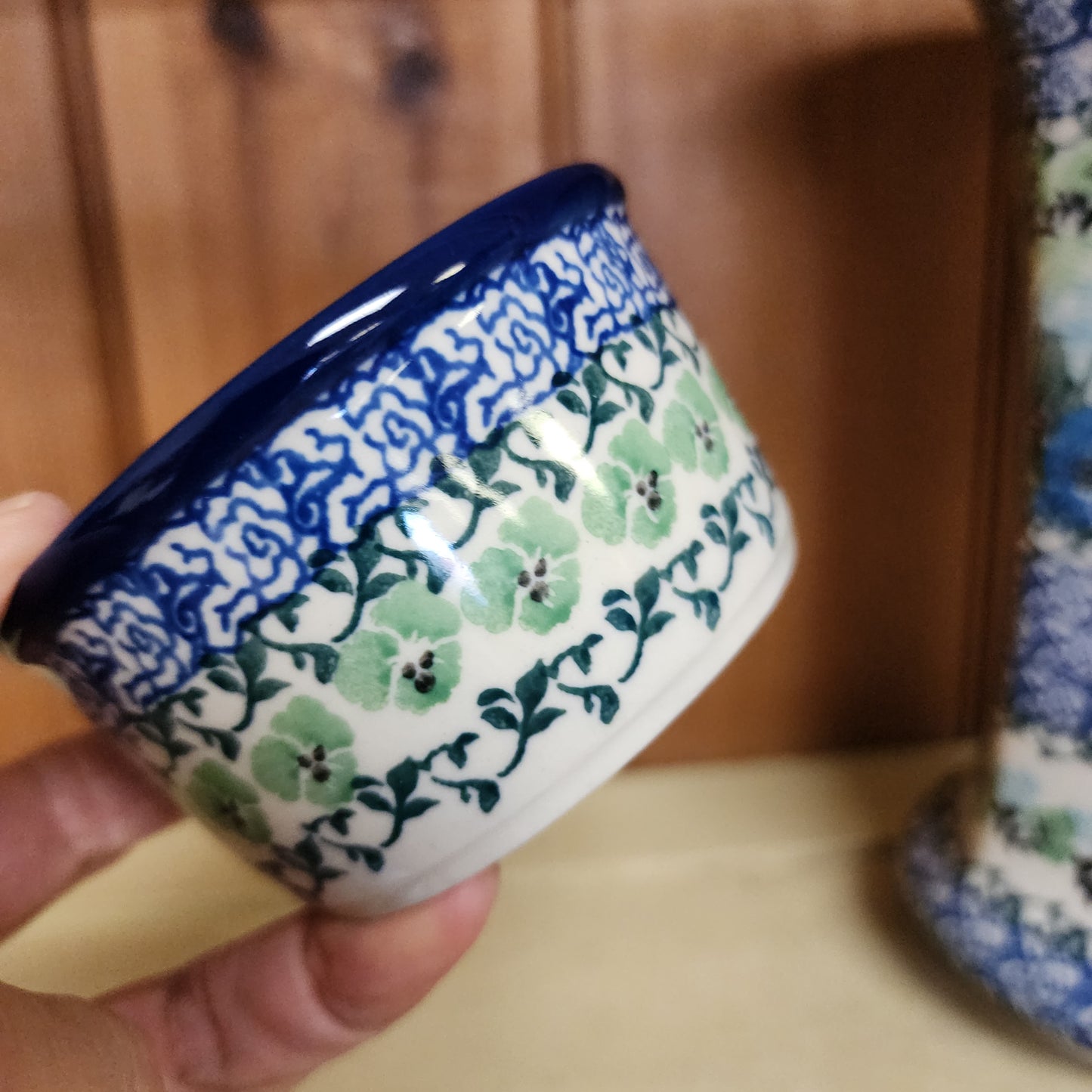 Bowl ~ Ramekin ~ 3.75" U4572 ~ U4 ~ M. Starzyk