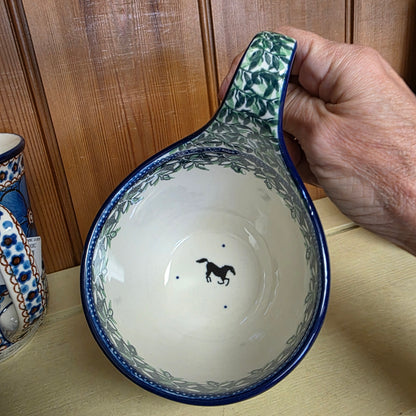 Bowl w/ Loop Handle   16 oz  845-2241X  Black Beauty pf0526