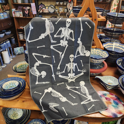 Towel /poly ~ black yoga skeleton