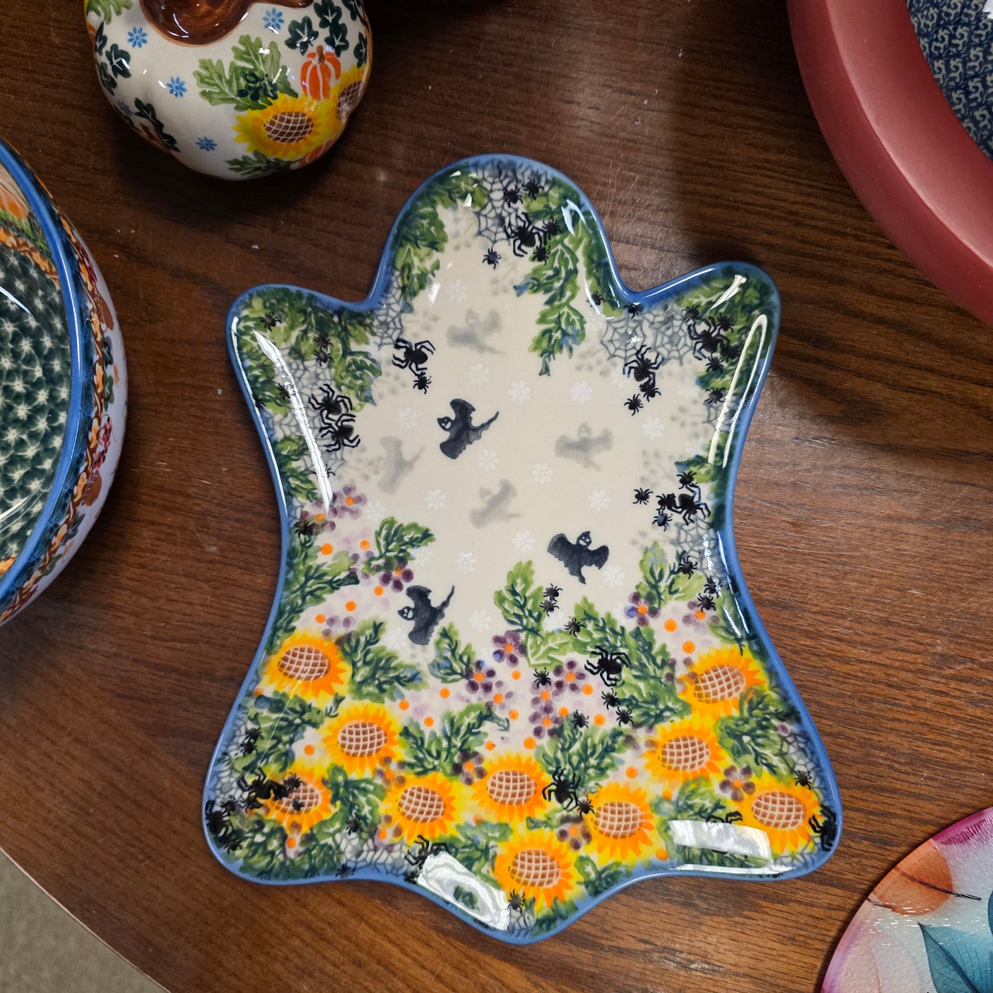 Ghost Platter Sunflowers bats spiders (11"x9")