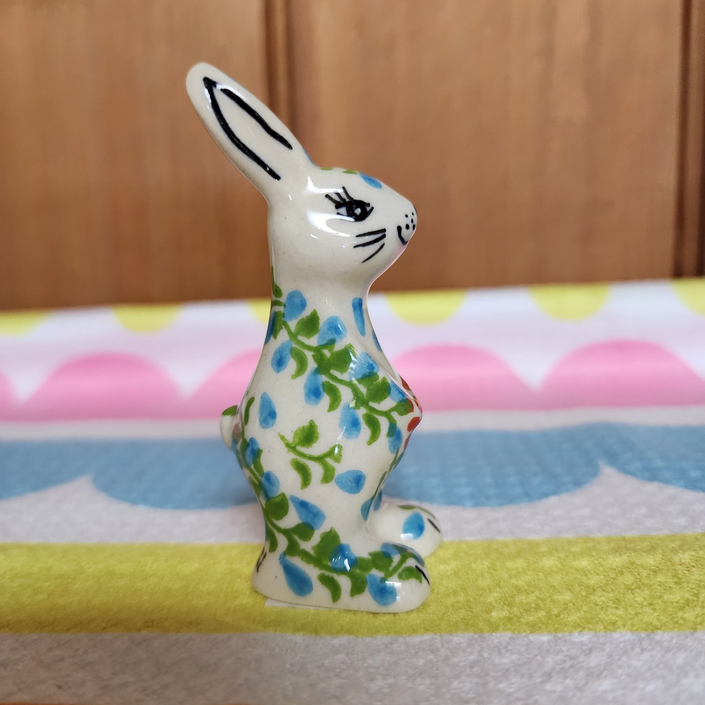 Rabbit figurine ~7006 (3") standing