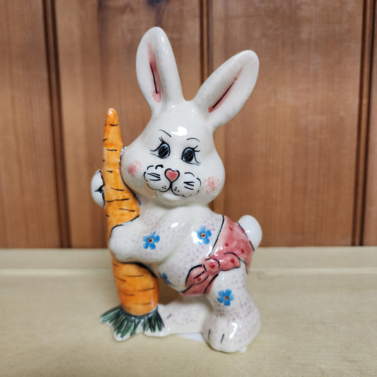 Bunny Standing with carrot 6"H
