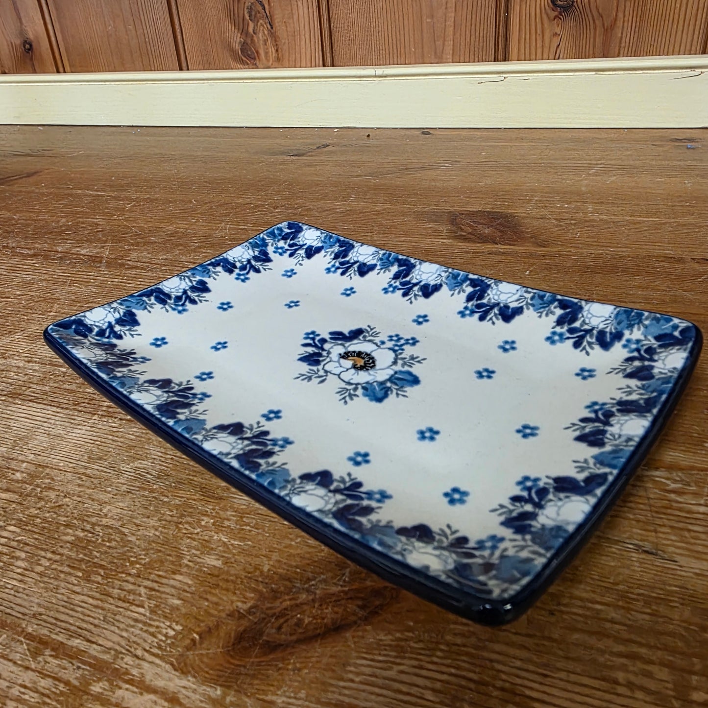 Sushi Plate 7"x4 3/4" C27-2222X  Snow Poppy pf0526