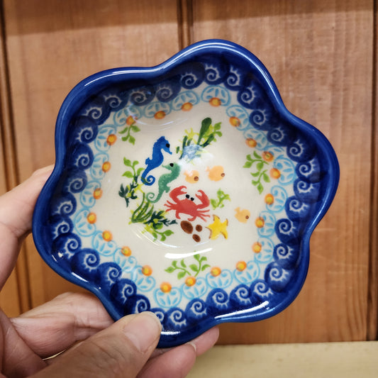 Bowl 4.5" Flower ~ Crab Sealife 884