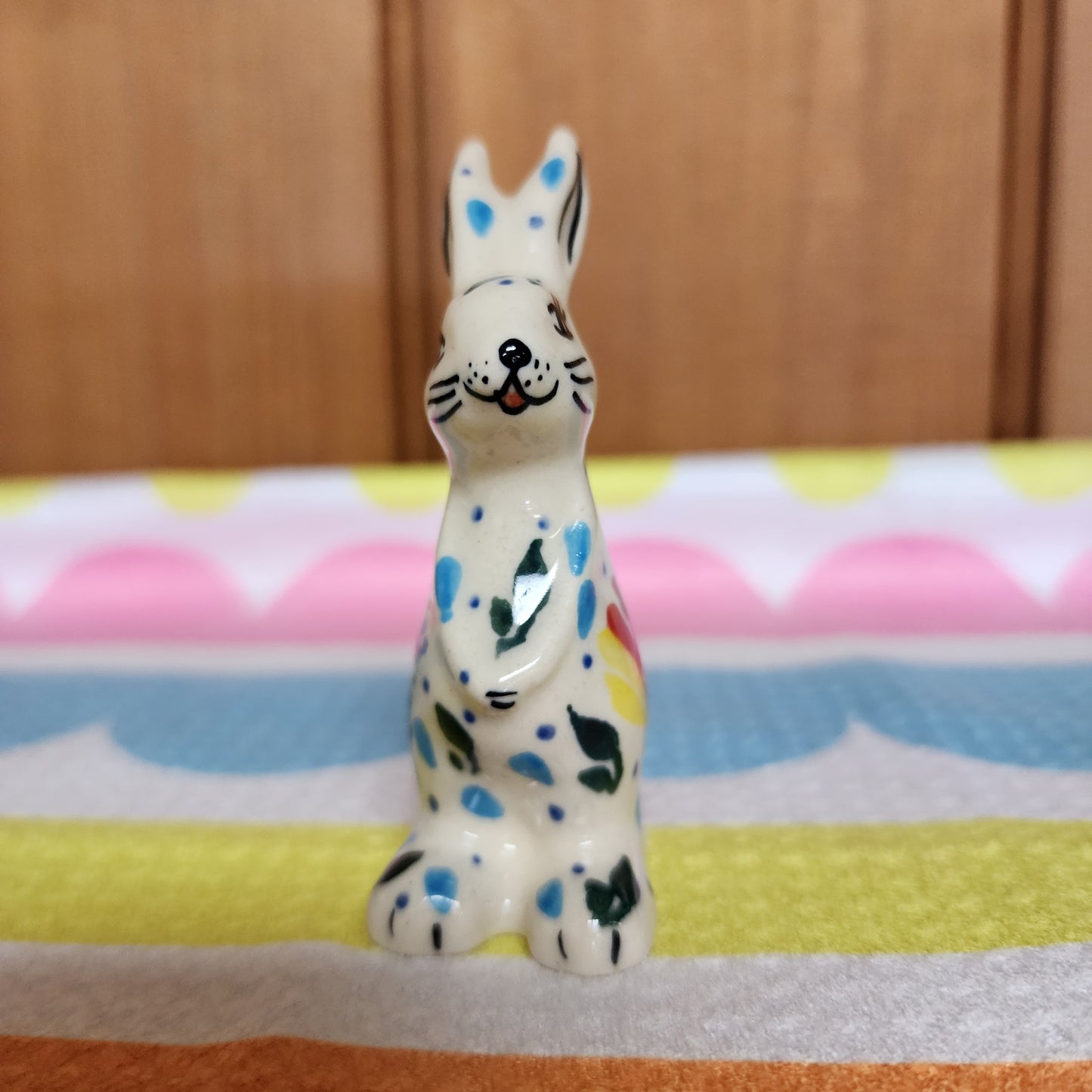Rabbit figurine 7009 ~  (3") standing