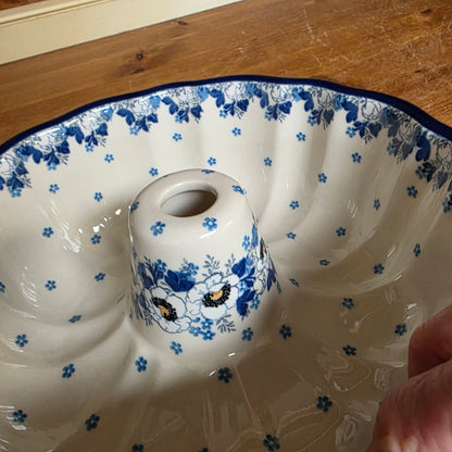 Baker   Bundt Pan    2222X ~ Snow Poppy