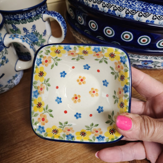 Bowl ~ Small Deep Square D11-2225X Buttercup (3 3/4")