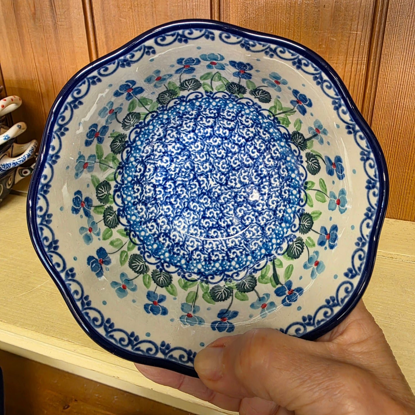 Bowl   Wavy Edge   5.75" A54-2668X  Dutch Iris pf0526