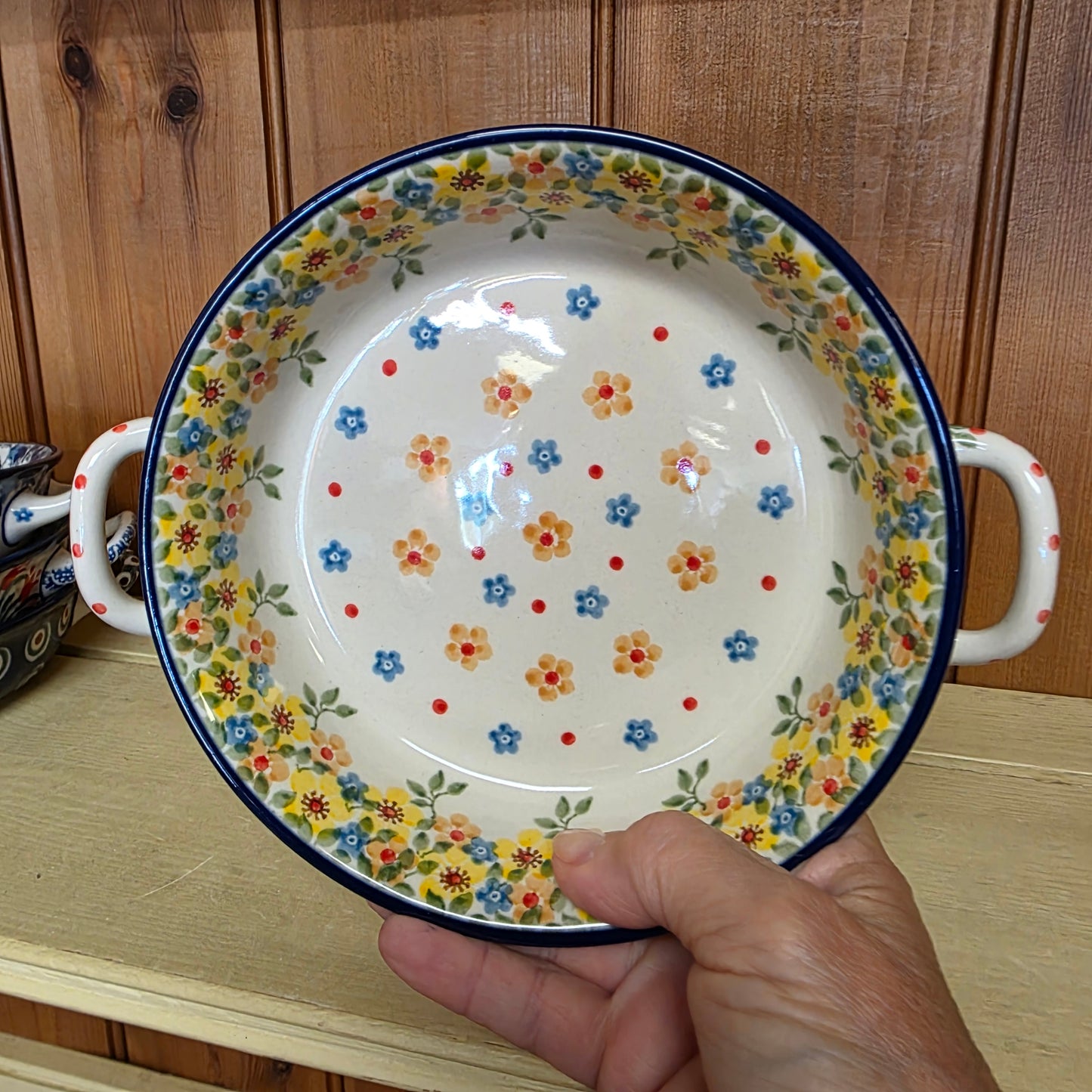 C40 ~ Round Baker w/handles - 6-3/4"    C40-2225X  Buttercup pf0526