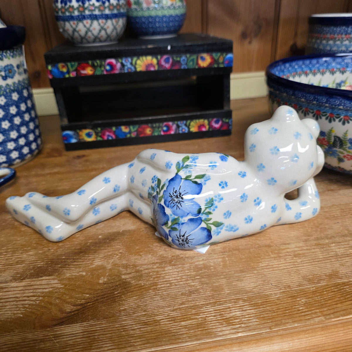 Frog ~ Laying down  blue #2/ 11"