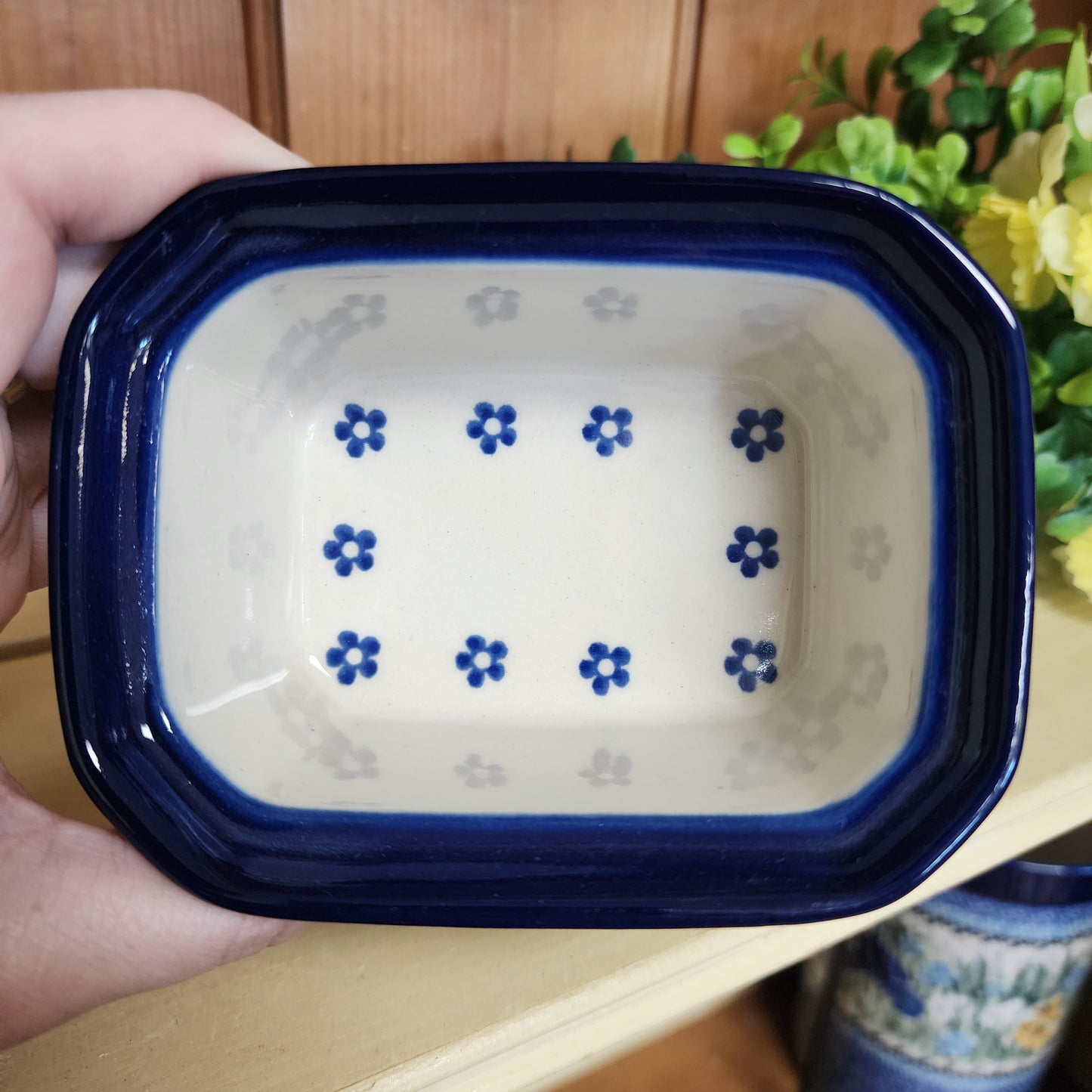 Box Covered Container   3.25"H x 3.5"W x 4.5"L  385-0859X  Sunburst pf0526