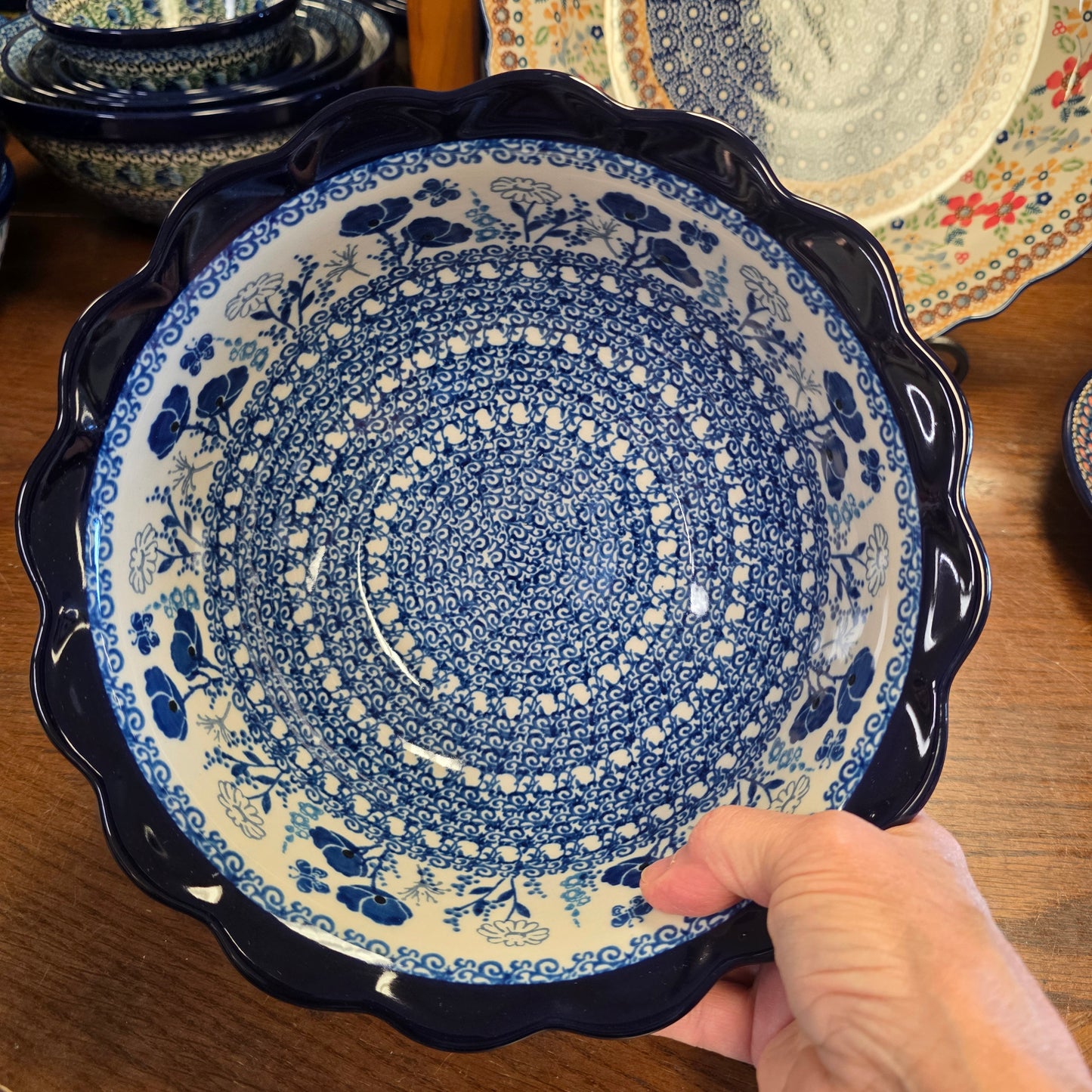 Bowl   Scalloped Edge 9"x4"     2902X ~ Evening Poppy