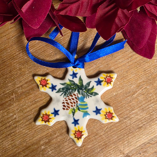 Ornament ~ Snowflake flat 2.5".  pinecone
