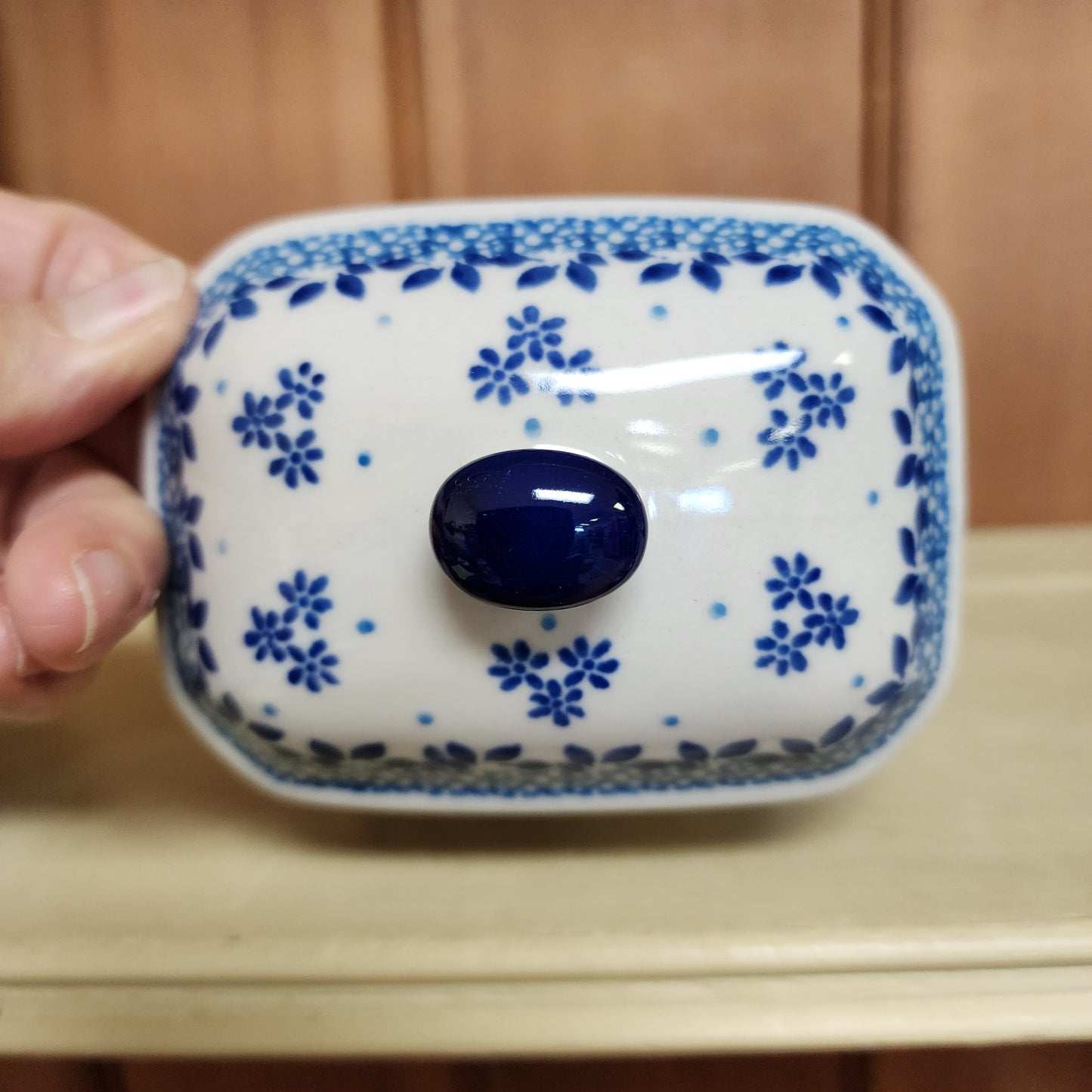 Covered Container   3.25"H x 3.5"W x 4.5"L    2856X ~ Buddy