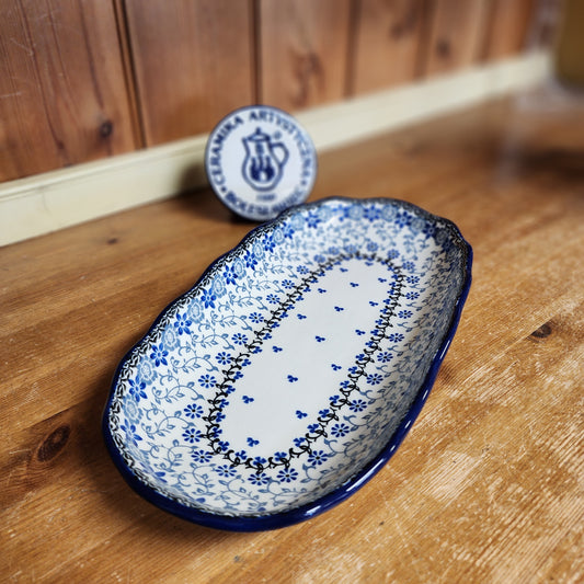 Tray   Scalloped Oval   6.25" x 12.5" A42-2158X  Silver Lace pf0526