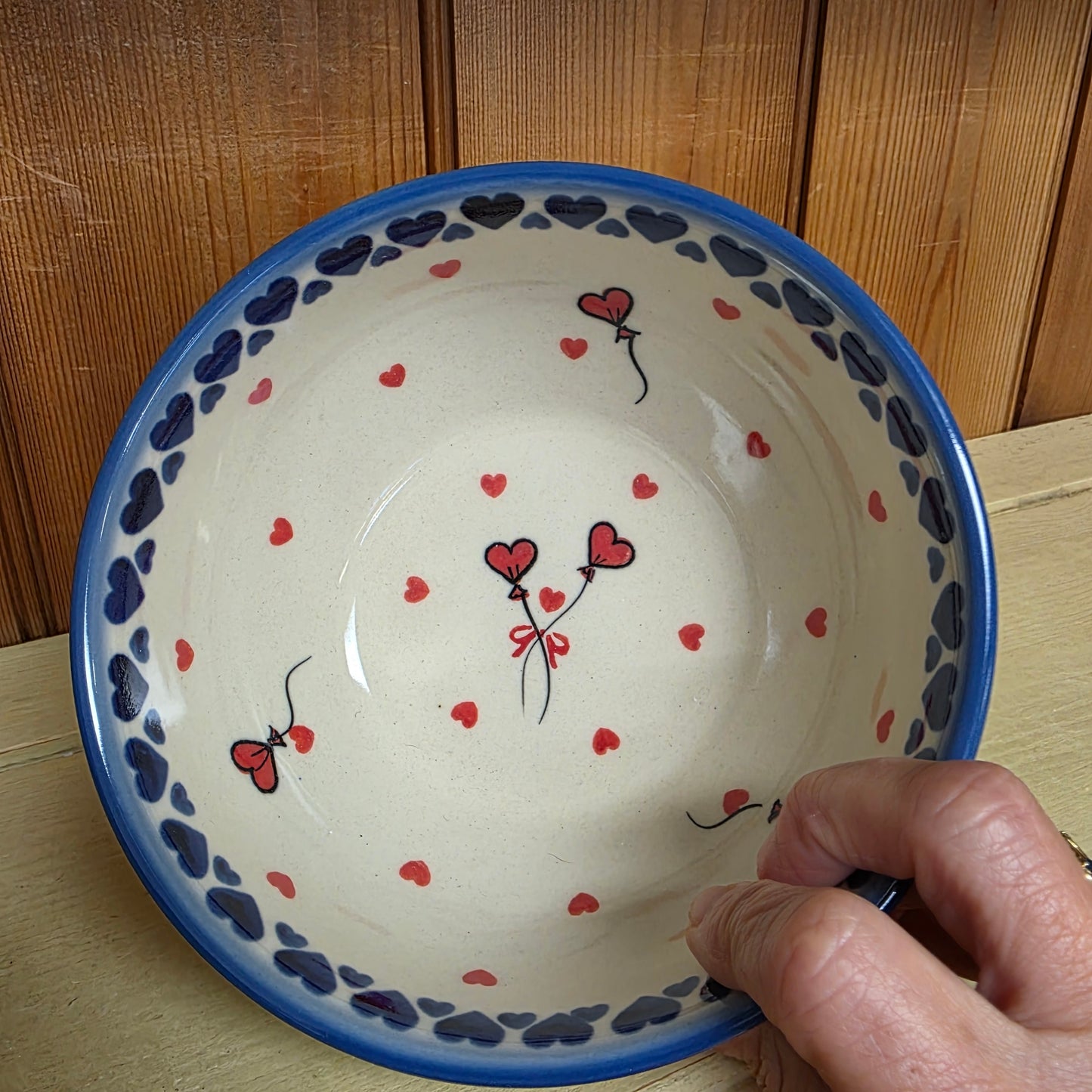 Bowl ~ 6" ~ Red Hearts