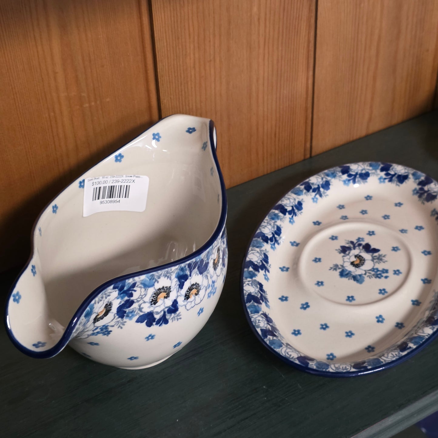 Gravy Boat   16 oz  239-2222X  Snow Poppy pf0526