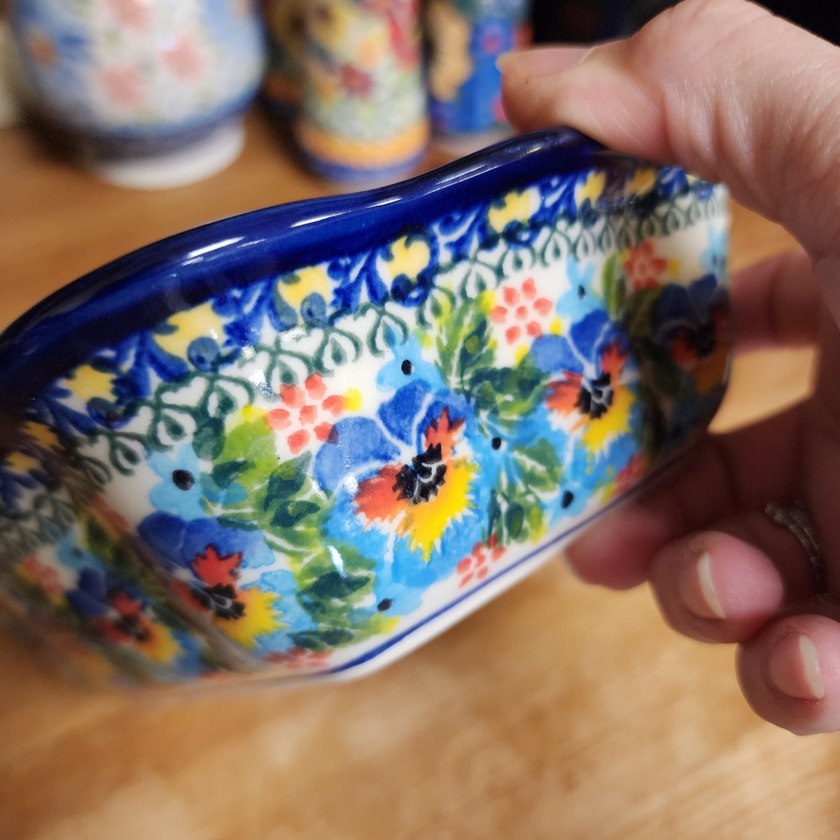 Baker 7.5"x6"x2" / Fala ruffle baker / Pansies 736