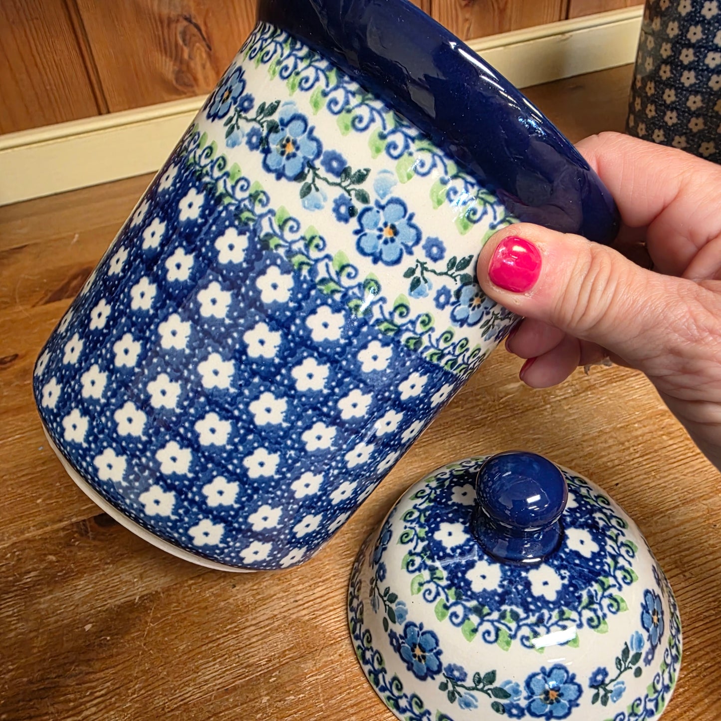 Jar / Canister 8" 491-2251 Calico / 33 oz