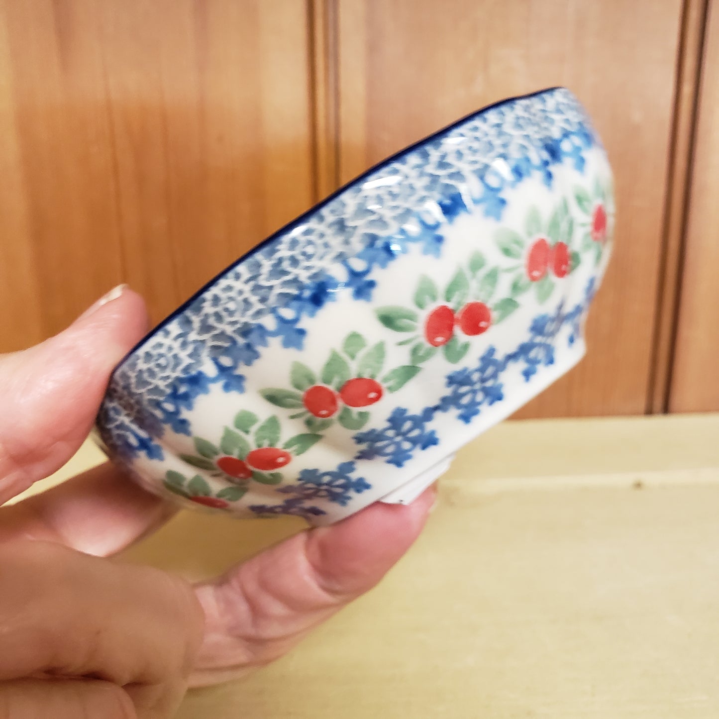 Bowl ~ Scalloped ~ 4.5" 023-U5179  Red Birds M Starzyk