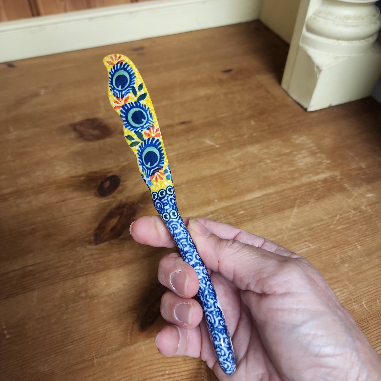 Knife ~ Spreader ~ 7.25" 563-U2317 ~ U4  Sunny Peacock  K. Sliwinska